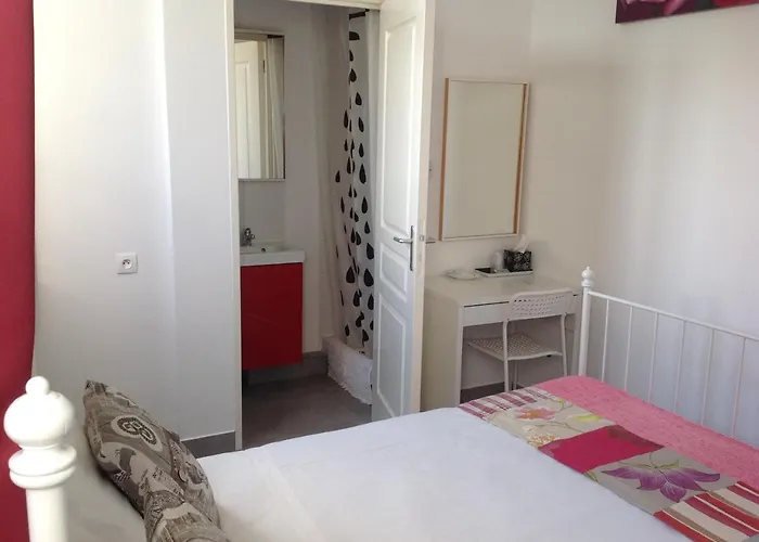 Maison Voie Verte Bed & Breakfast Bion